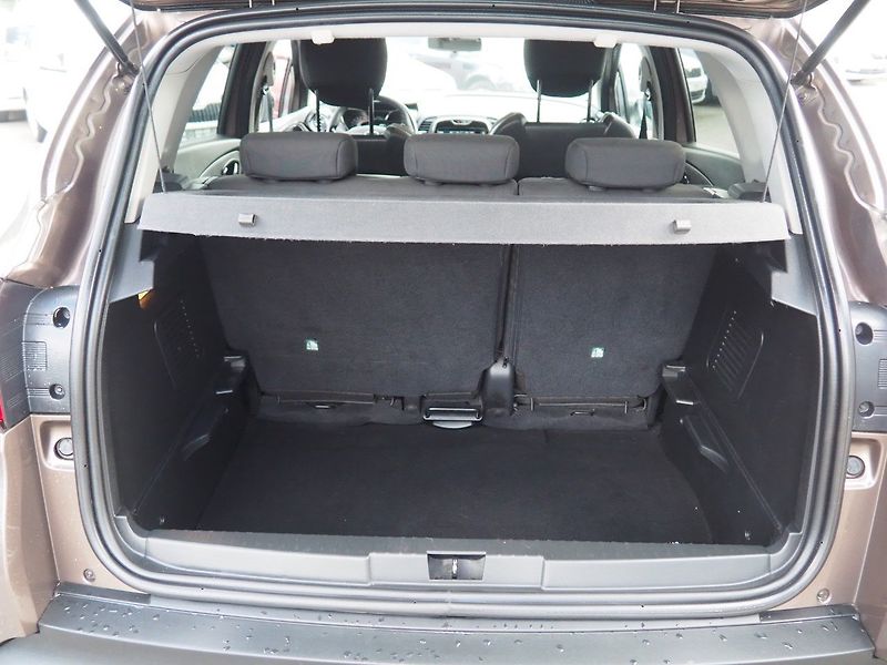 Renault Captur (2014) 1.2 TCe 88kW, Dynamique, AT - fotka 14 z 36