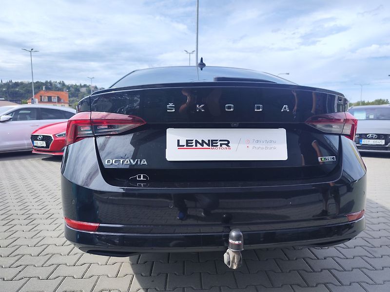 Škoda Octavia 1.5 TSI/110kW e-TEC Style DSG - fotka 11 z 37