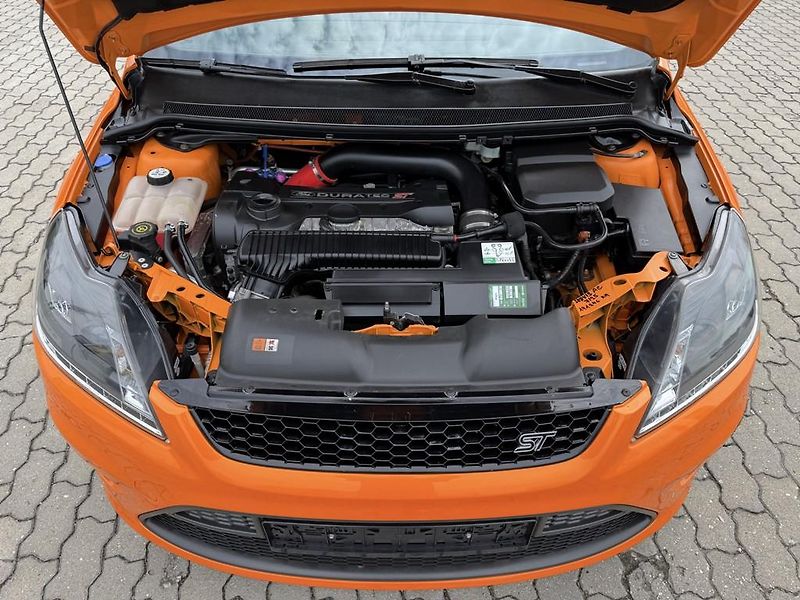 Ford Focus ST 2.5i 166 kW - fotka 15 z 24
