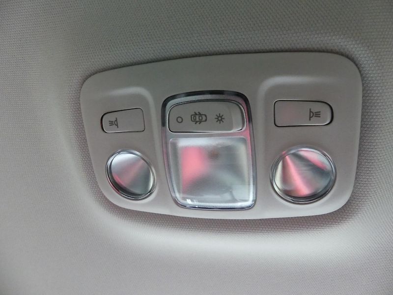 Citroën C5 Aircross (2021) 1,6 PureTech 180 SHINE - fotka 19 z 22