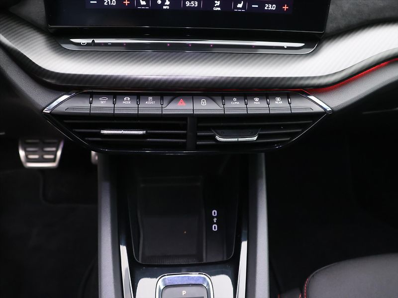 Škoda Octavia 2,0 TSI RS 180kW DSG CZ 1.Maj - fotka 20 z 30