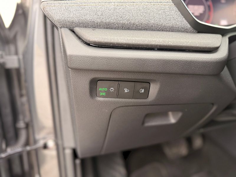 Škoda Octavia (2024) COMBI TOP SELECTION 2,0 TDI 11 - fotka 11 z 22