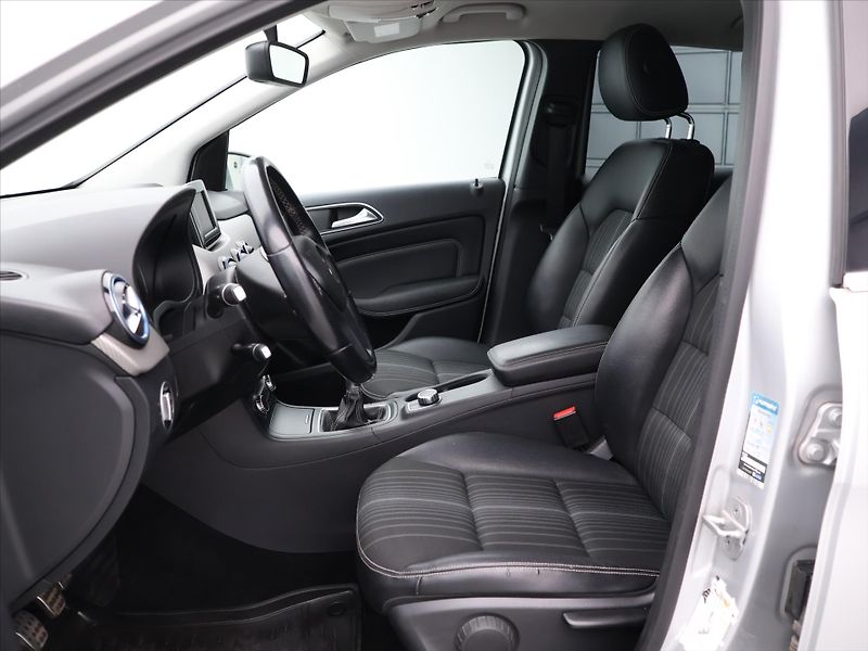 Mercedes-Benz Třídy B 1,6 200i 138kW Navi Xenon - fotka 11 z 37