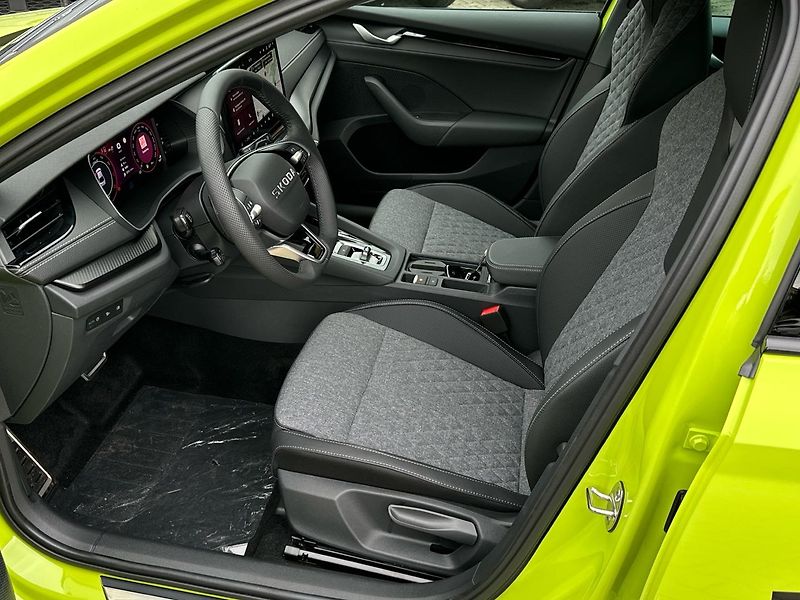 Škoda Octavia Sportline 1,5 TSI 110kW DSG - fotka 11 z 24