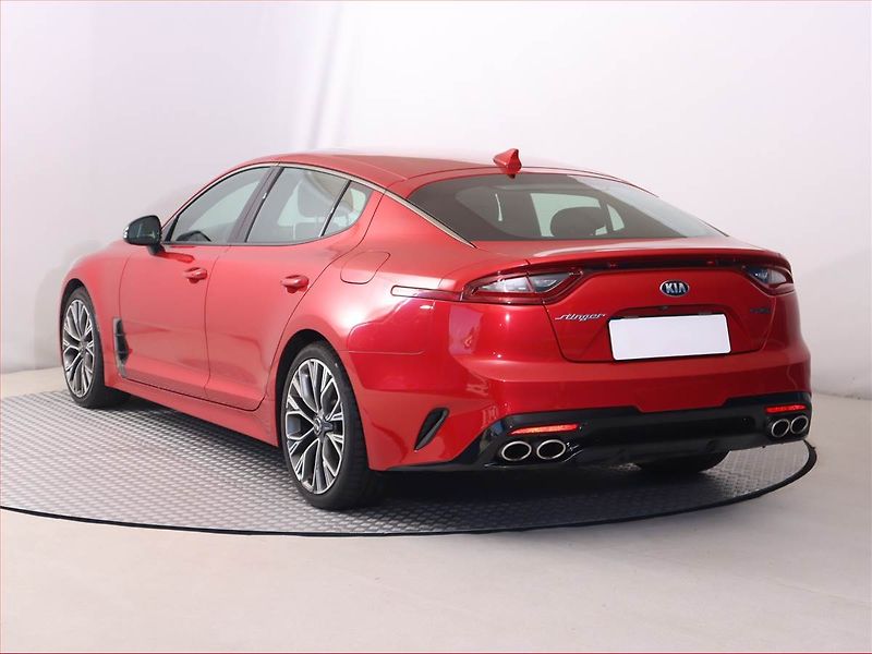 Kia Stinger (2019) 2.0 T-GDI, Automat, Kůže, Navi - fotka 4 z 23