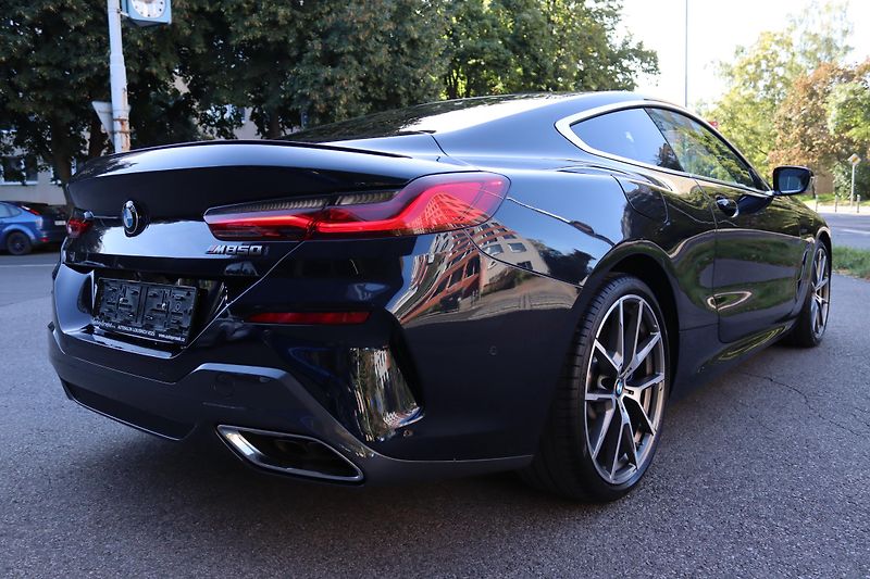 BMW Řada 8 BMW M850i xDrive Coupe - fotka 13 z 60