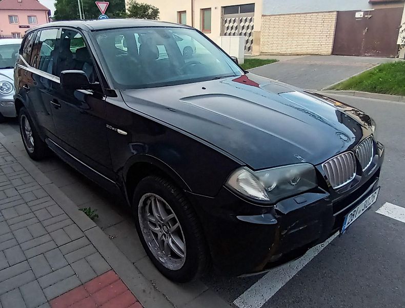 BMW X3 (2006) 3,0 SD 210kW - fotka 2 z 8
