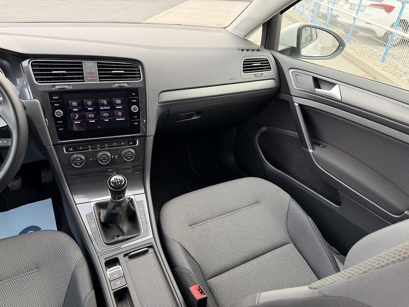 Volkswagen Golf Combi VII 1,6 TDi/85kW - fotka 40 z 66