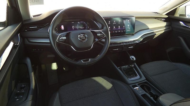 Škoda Octavia Combi 2,0 TDI Ambition - fotka 5 z 20