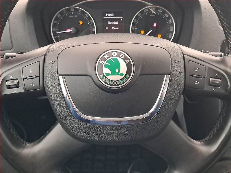 Škoda Octavia (2011) 2.0 TDI, Xenony, Tempomat - fotka 16 z 17