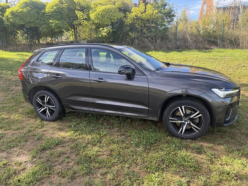 Volvo XC60 B4    R Design    ČR - fotka 5 z 31