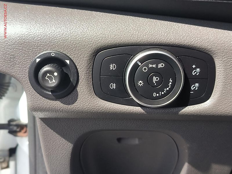 Ford Transit (2019) 2.0TDCi L3H3 6míst, TREND - fotka 16 z 19