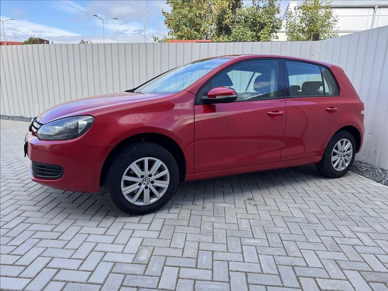 Volkswagen Golf 1,4 i 16V TRENDLINE 1.maj. ČR - fotka 3 z 50