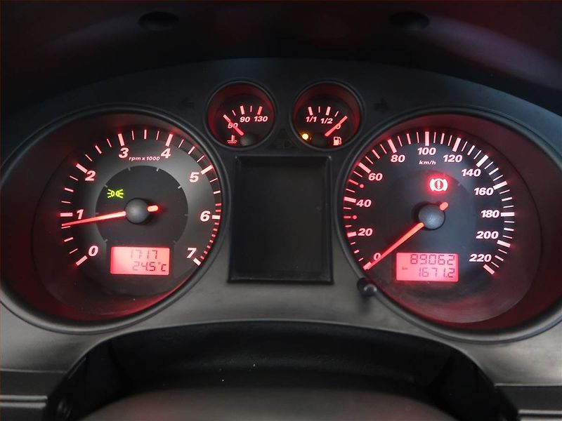 Seat Ibiza (2004) 1.2 12V, ČR,1.maj, Serv.kniha - fotka 11 z 12