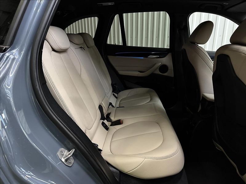 BMW X1 XDRIVE 25E M SPORT PANO 2XALU - fotka 42 z 48