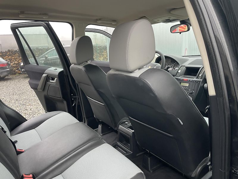 Land Rover Freelander 2.2TD4 160PS 4x4 136TKM SPORT! - fotka 148 z 201