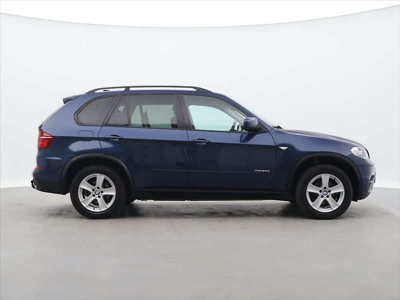 BMW X5 3,0 D 180KW PANORAMA TAŽNÉ - fotka 8 z 29