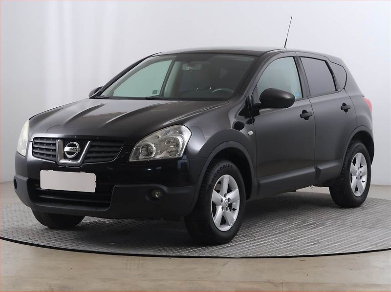 Nissan Qashqai (2009) 1.6 - fotka 2 z 14