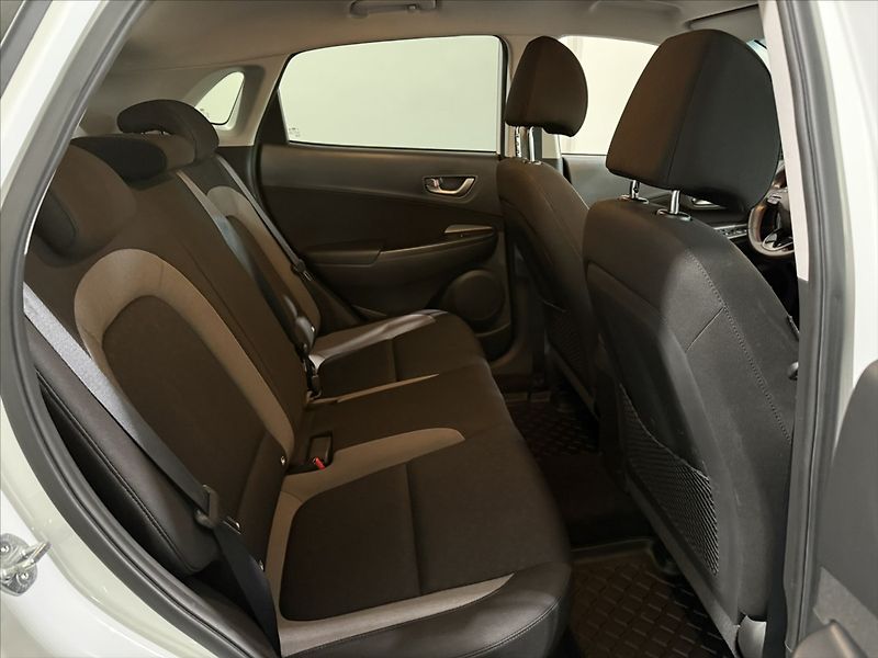 Hyundai Kona 1,0   T-GDi 88 kW 1.MAJITEL ČR - fotka 26 z 36