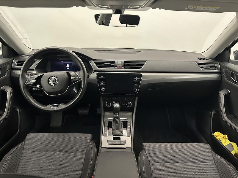Škoda Superb 2.0 TDI 4x4 Style - fotka 5 z 24