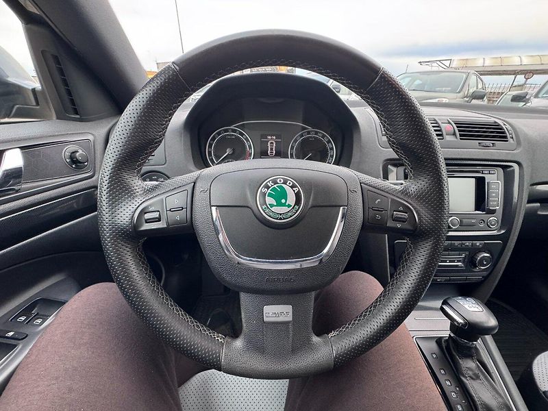 Škoda Octavia (2012) DSG 2,0 TDI 125 KW FACE PĚKNÁ - fotka 23 z 49