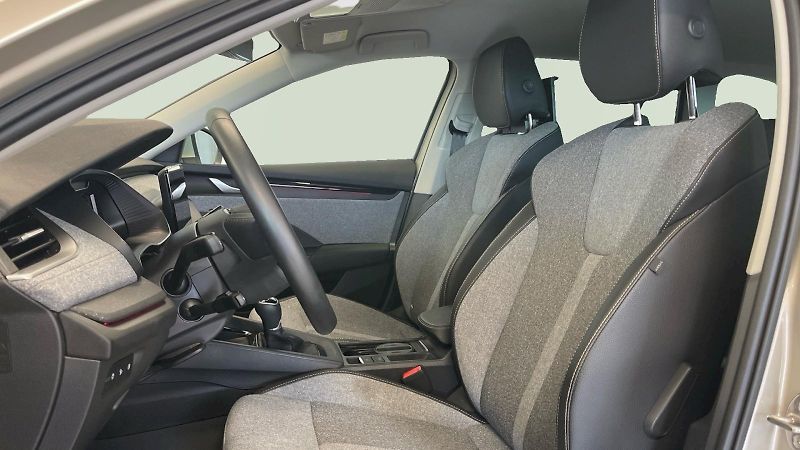 Škoda Octavia (2025) Kombi Top Selection 2.0TDI 85k - fotka 10 z 30