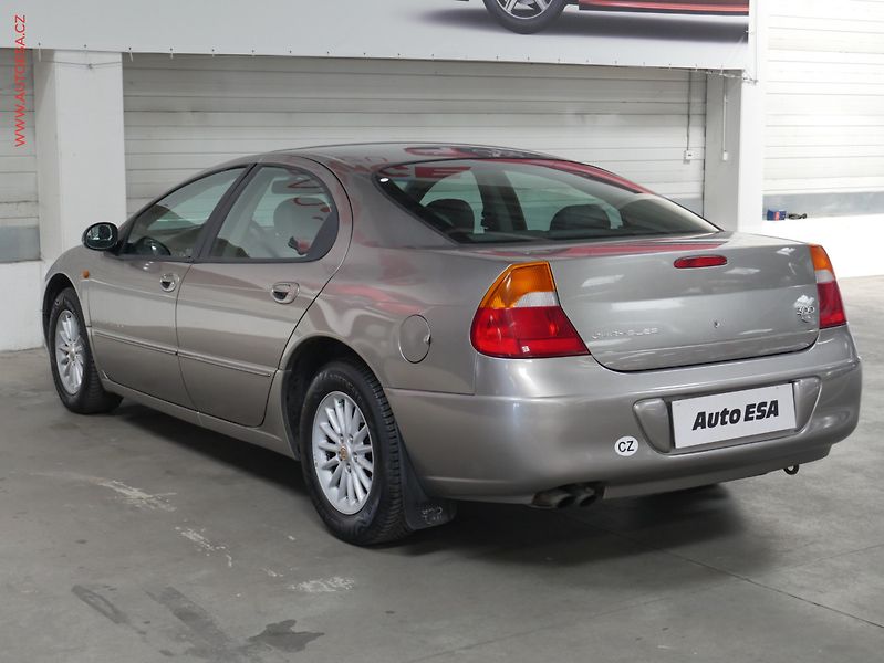 Chrysler 300C (1999) 3.5LV6, 2.maj,ČR, AT, tempo - fotka 4 z 21