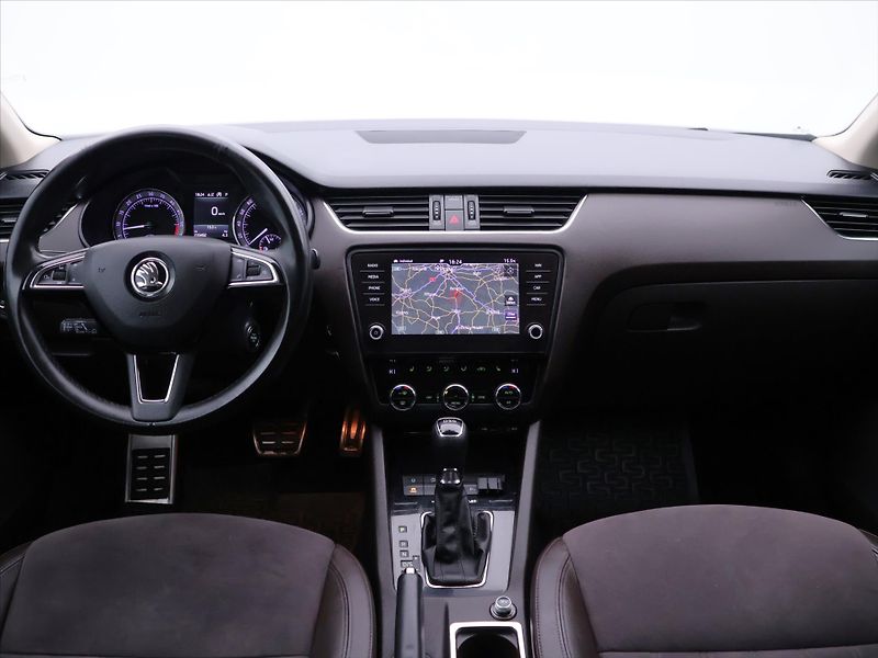 Škoda Octavia 2.0 TDI 110kW DSG L&K LED CZ - fotka 27 z 34