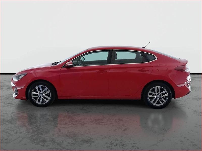 Hyundai i30 (2018) 1.4 T-GDI, Serv.kniha - fotka 3 z 18