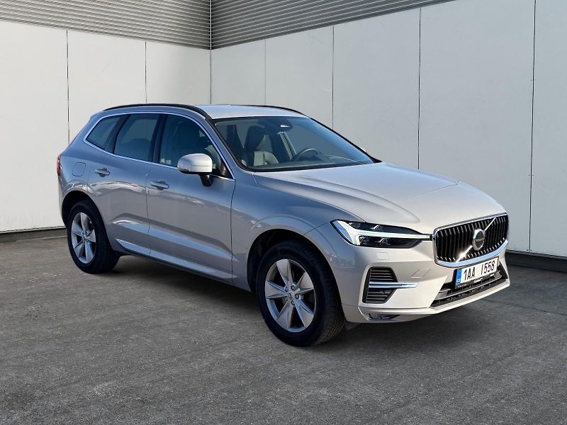 Volvo XC60 (2023) CORE B4 D 145kW 4x4 AWD CZ DPH - fotka 3 z 11