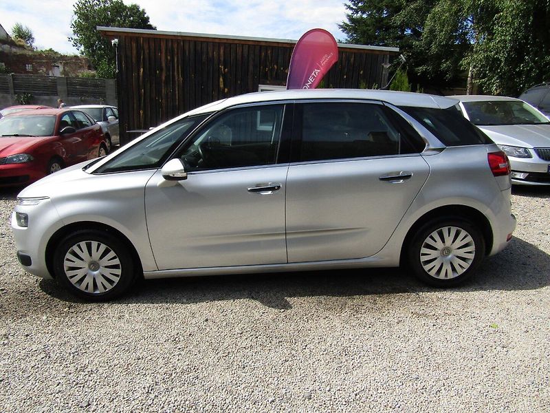 Citroën C4 Picasso (2015) 1.6 HDI 88kW PLNÁ VÝBAVA - fotka 3 z 40