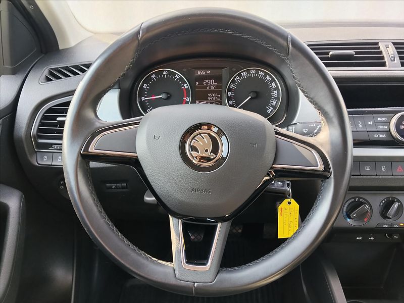 Škoda Fabia 1,0 1.0 TSI 70kW Ambiente - fotka 5 z 23