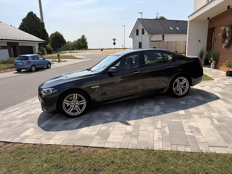 BMW Řada 5 (2015) 530d, 190kW, M-paket, xDrive - fotka 4 z 31