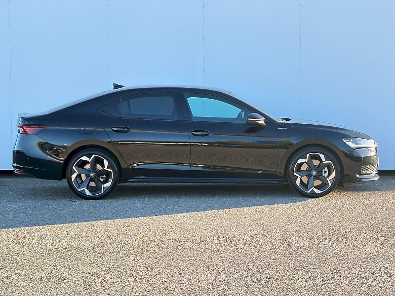 Škoda Superb (2026) DSG 2.0 TDI / 142kW / 4x4 / SP - fotka 8 z 35