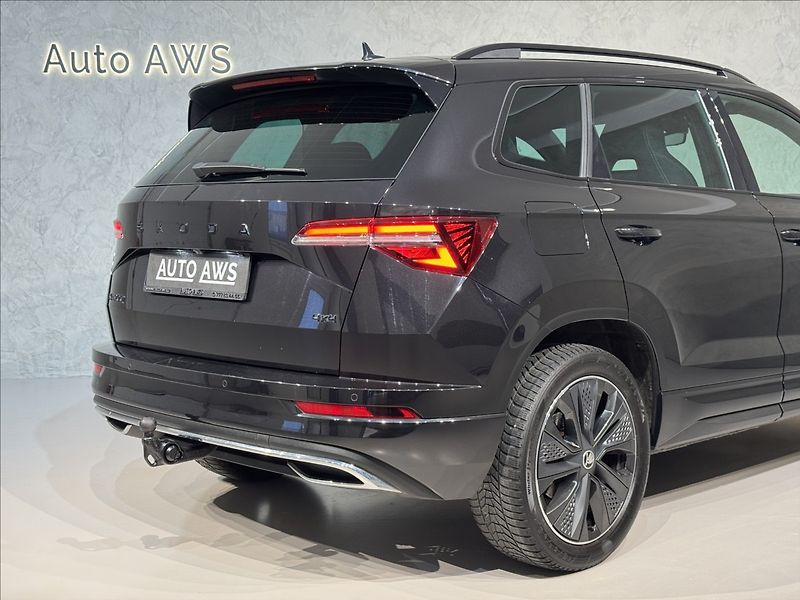 Škoda Karoq 2,0 TDi  DSG 4x4 Sportline LED - fotka 10 z 44