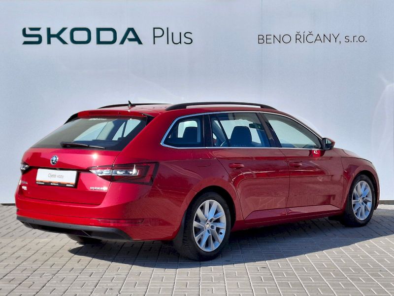 Škoda Superb (2018) Combi Ambition Plus 2,0TDi 110 - fotka 2 z 35