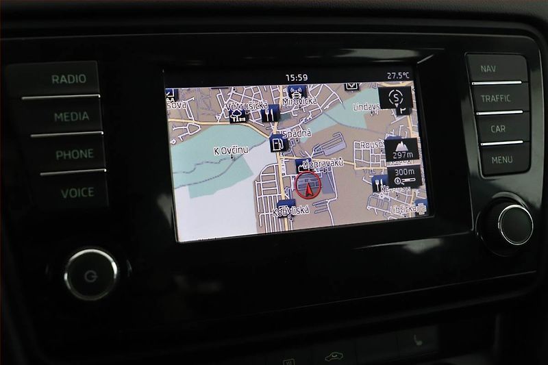 Škoda Octavia (2015) 1.6 TDI, Navi, Tempomat - fotka 10 z 15