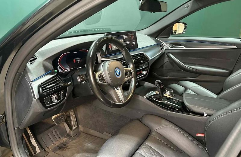 BMW Řada 5 530e xDrive M-Sport Taž. Kam. - fotka 4 z 24
