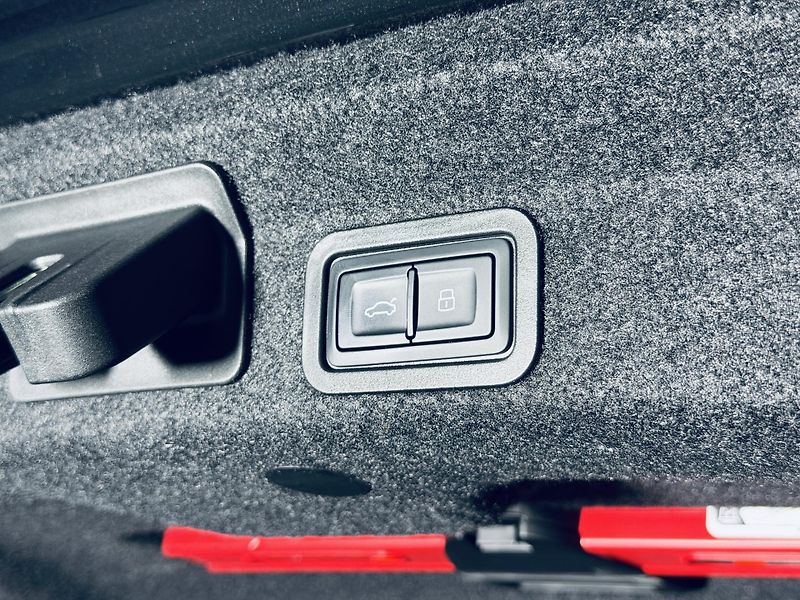 Audi A6 (2024) 50TDI*SOFT*NEZ.TOP*4.R.ZÁRUKA - fotka 37 z 38