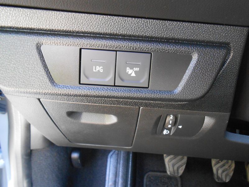 Dacia Sandero 1.0TCe+LPG,KLIMA,LED!! - fotka 31 z 41
