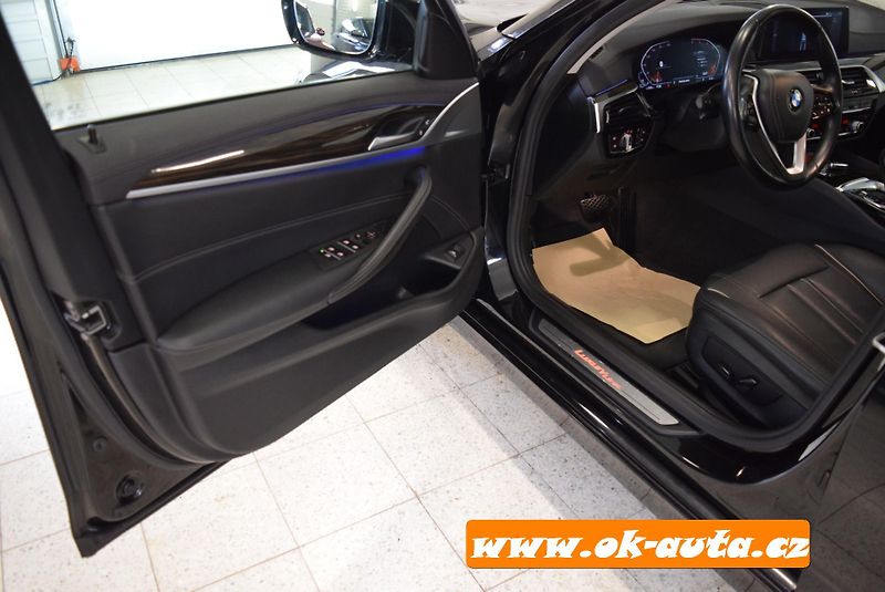 BMW Řada 5 2.0d LUXURY-LINE 98 000 KM TZ - fotka 33 z 74