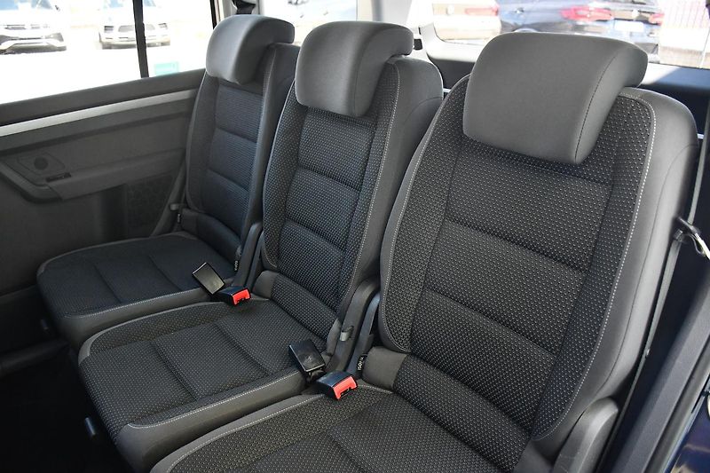 Volkswagen Touran 1.6TDi 77kW TAŽNÉ  - fotka 21 z 45