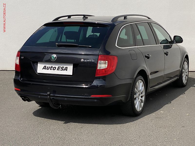 Škoda Superb (2013) 2.0 TDi, Ambition, bixen, TZ - fotka 4 z 18