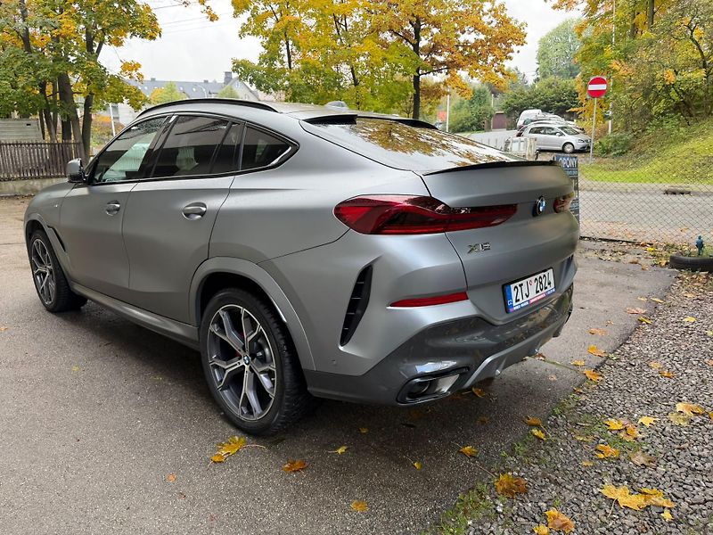BMW X6 xDrive30d M Sport - fotka 6 z 23