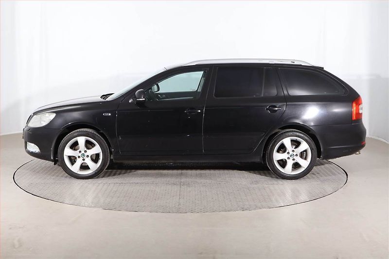 Škoda Octavia (2010) Laurin&Klement 1.9 TDI - fotka 3 z 20