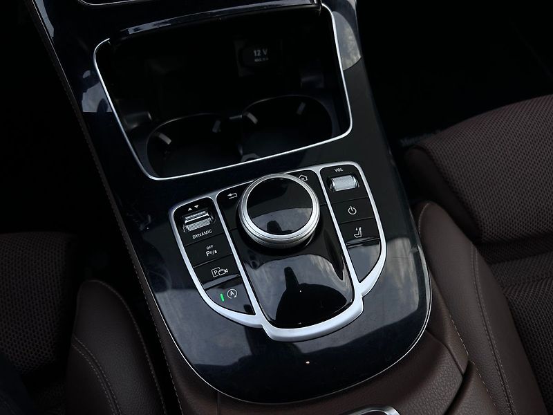 Mercedes-Benz Třídy E 220d Business-P.KAMERA-TAŽNÉ.Z - fotka 33 z 49