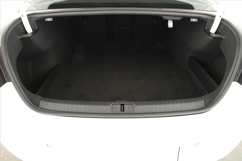 Volkswagen Passat (2020) 1.5 TSI - fotka 11 z 21