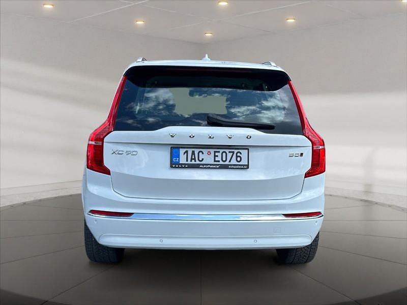 Volvo XC90 2,0 B5 AWD D Plus Bright AT - fotka 5 z 11