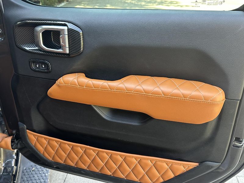 Jeep Wrangler (2023) 4xe - fotka 14 z 26