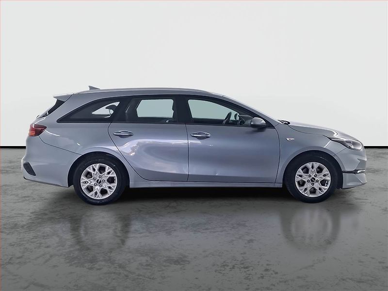 Kia Ceed (2022) 1.5 T-GDI, ČR,1.maj - fotka 6 z 20